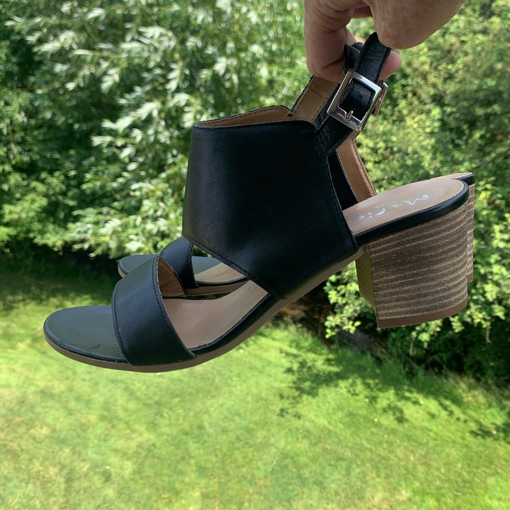 MARIELLA genuine leather sandals